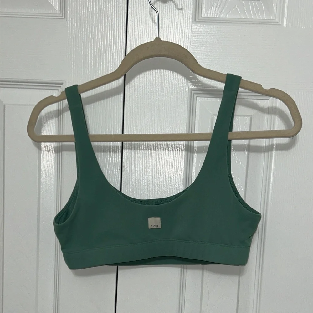 Vuori sports bra - Picture 2 of 3
